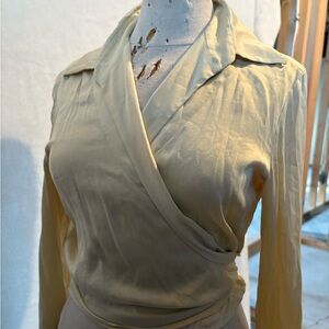 Ellen Tracy pale yellow Satin wrap shirt
